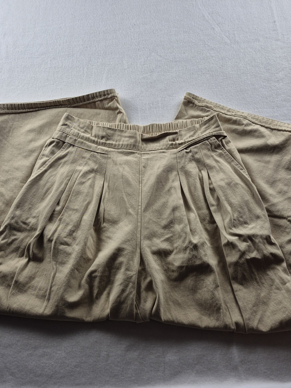 JODIFL Wide Leg Cropped Pants L Khaki Tan Cotton Elastic Waist Culottes